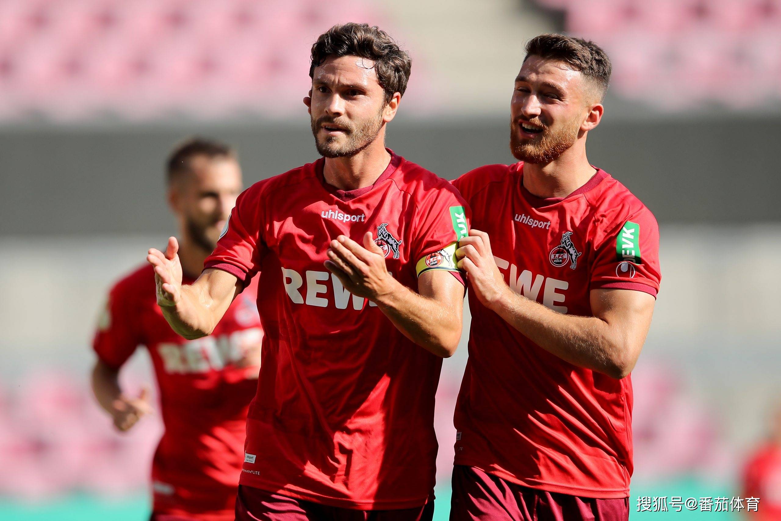 慕尼黑联队连续获胜,势不可挡地稳固领先地位的简单介绍 慕尼黑联队连续获胜,势不可挡地稳固领先地位的简单介绍