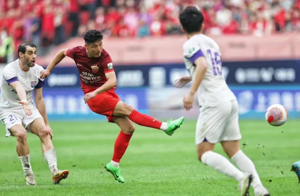 开云体育平台APP-球员个人表现出色，带领球队走向胜利