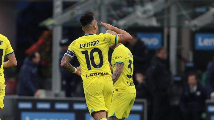 开云体育在线-帕尔马后卫展现坚毅防守，球队保持不败的简单介绍