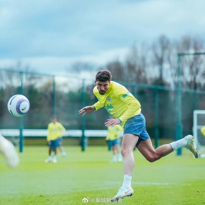 曼城球员集体有所不适,备战艰难的简单介绍 曼城球员集体有所不适,备战艰难的简单介绍