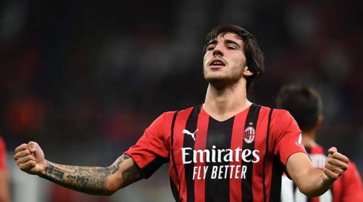 开云体育官方网站-包含AC米兰中场组织功力不减，展现核心作用的词条