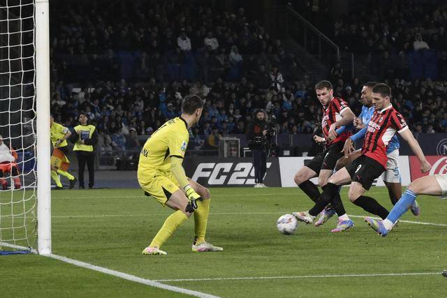 意甲比赛中球员精湛技艺，一举夺魁！的简单介绍