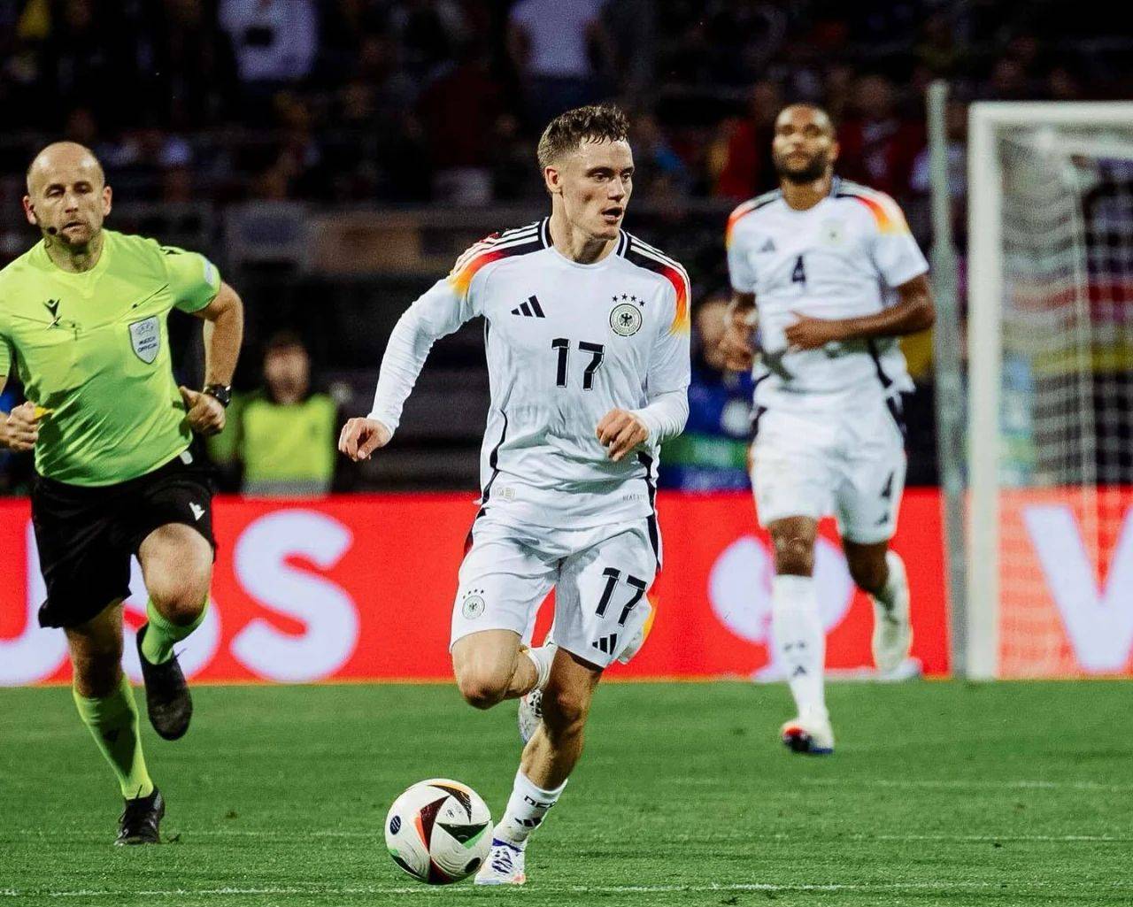 德国队主场大胜,提前晋级欧洲杯资格赛 德国队主场大胜,提前晋级欧洲杯资格赛