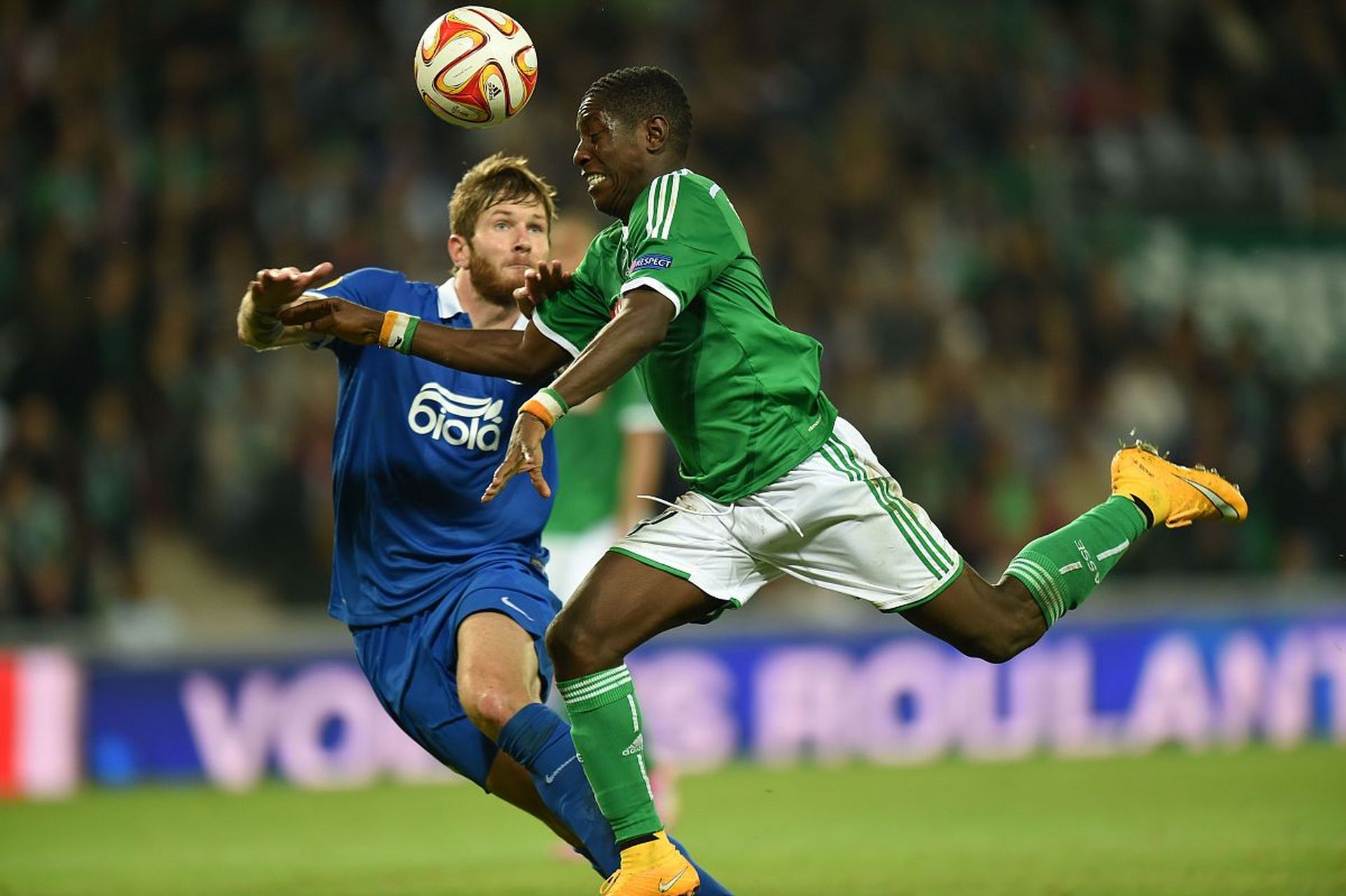 开云体育APP下载-圣埃蒂安队球员接受训练，备战接下来的比赛