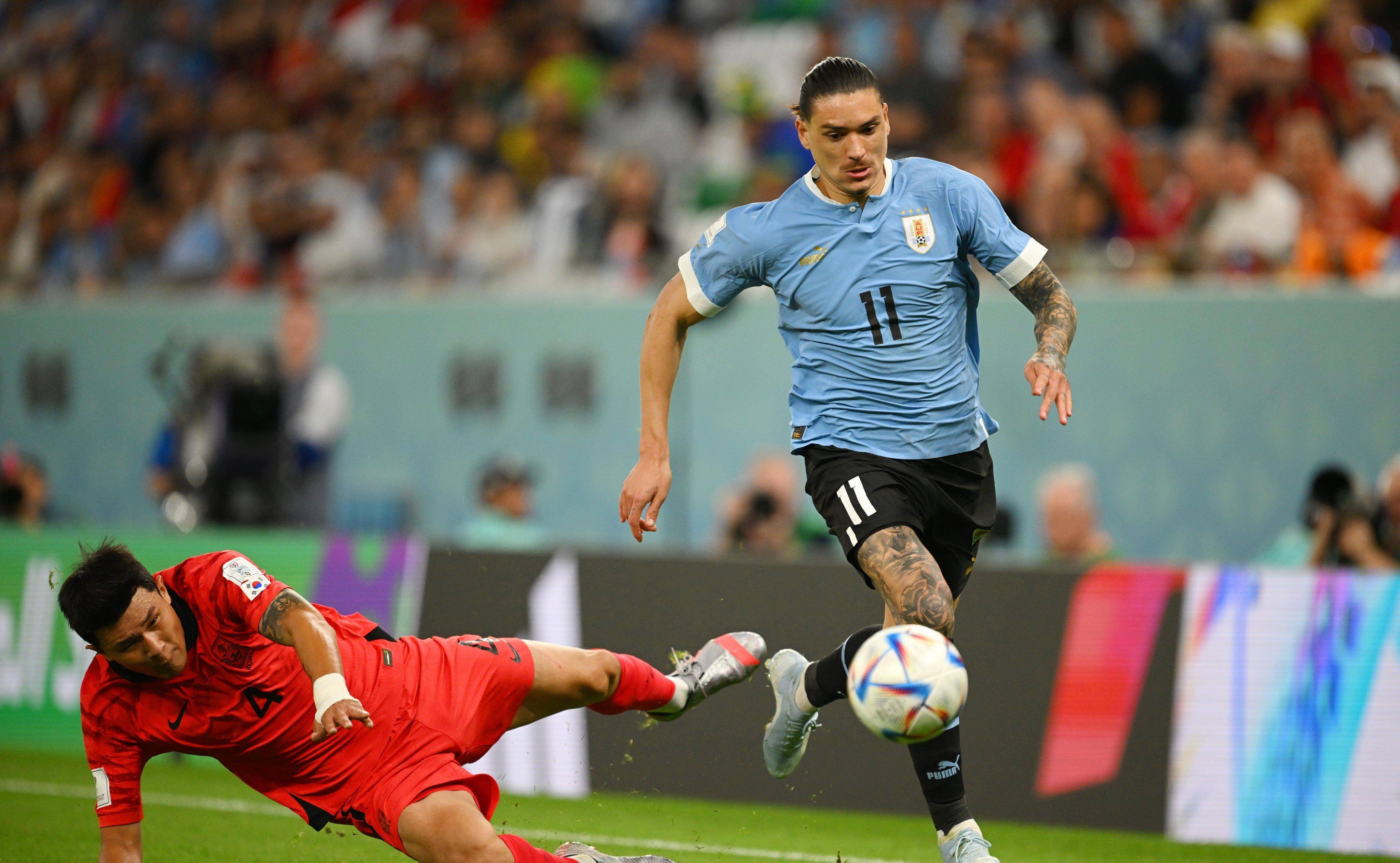 开云官网-巴萨球员努涅斯在比赛中苦战分钟