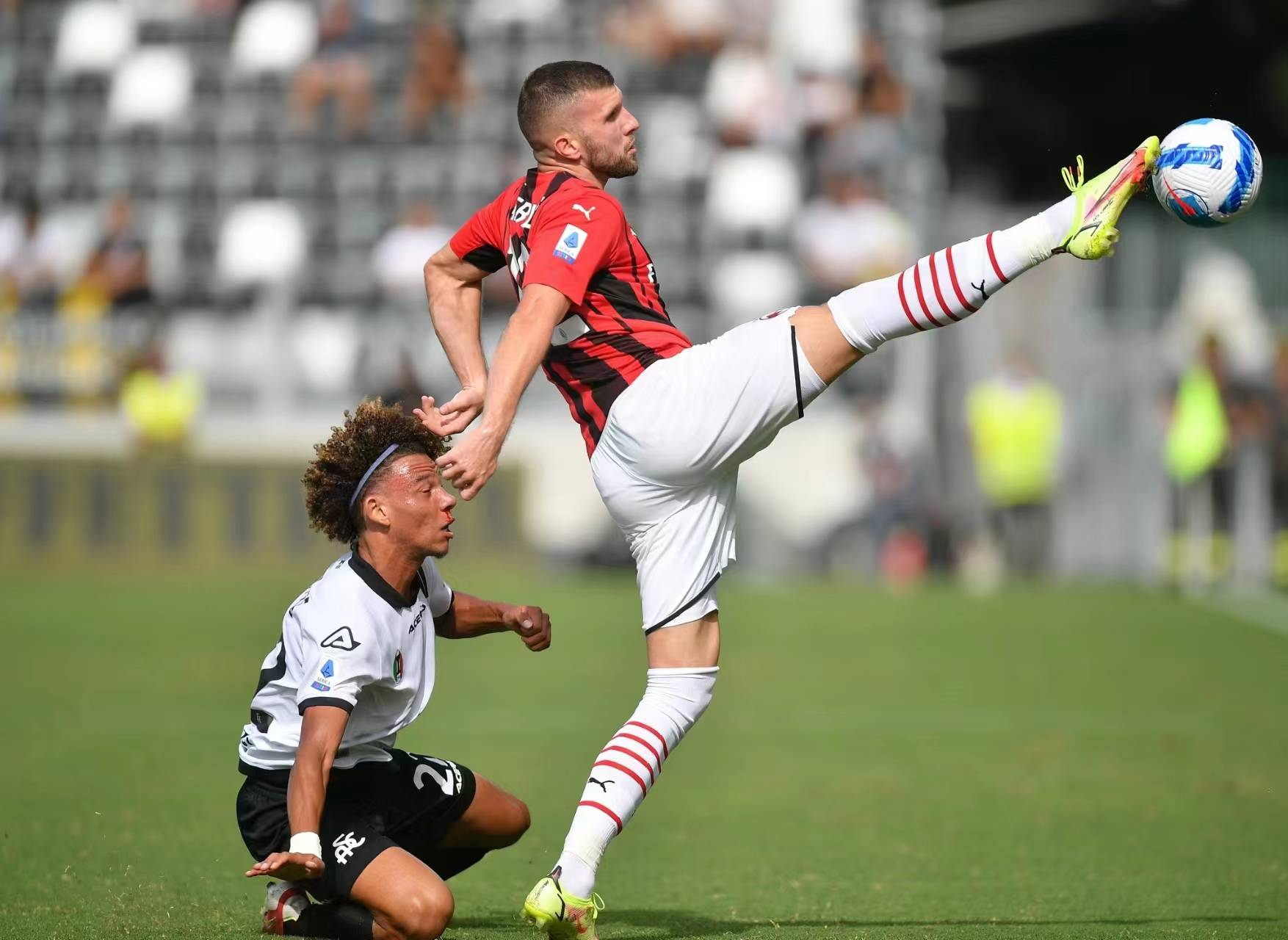 开云体育平台APP-斯佩齐亚主场战平克罗托内，积分暂时稳定的简单介绍