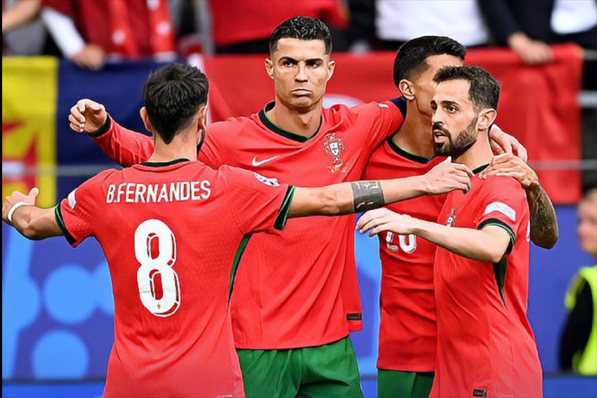 关于欧洲顶级球队争夺胜利,展开激烈角逐的信息 关于欧洲顶级球队争夺胜利,展开激烈角逐的信息