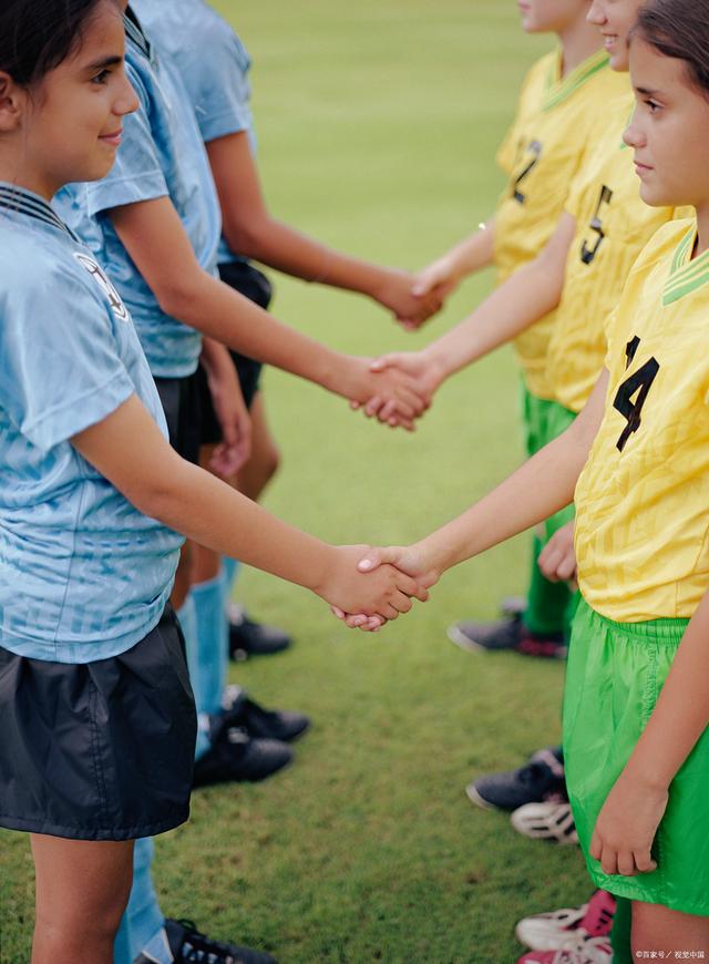 开云体育中国-包含这场足球比赛让人们看到了运动员们的拼搏精神的词条