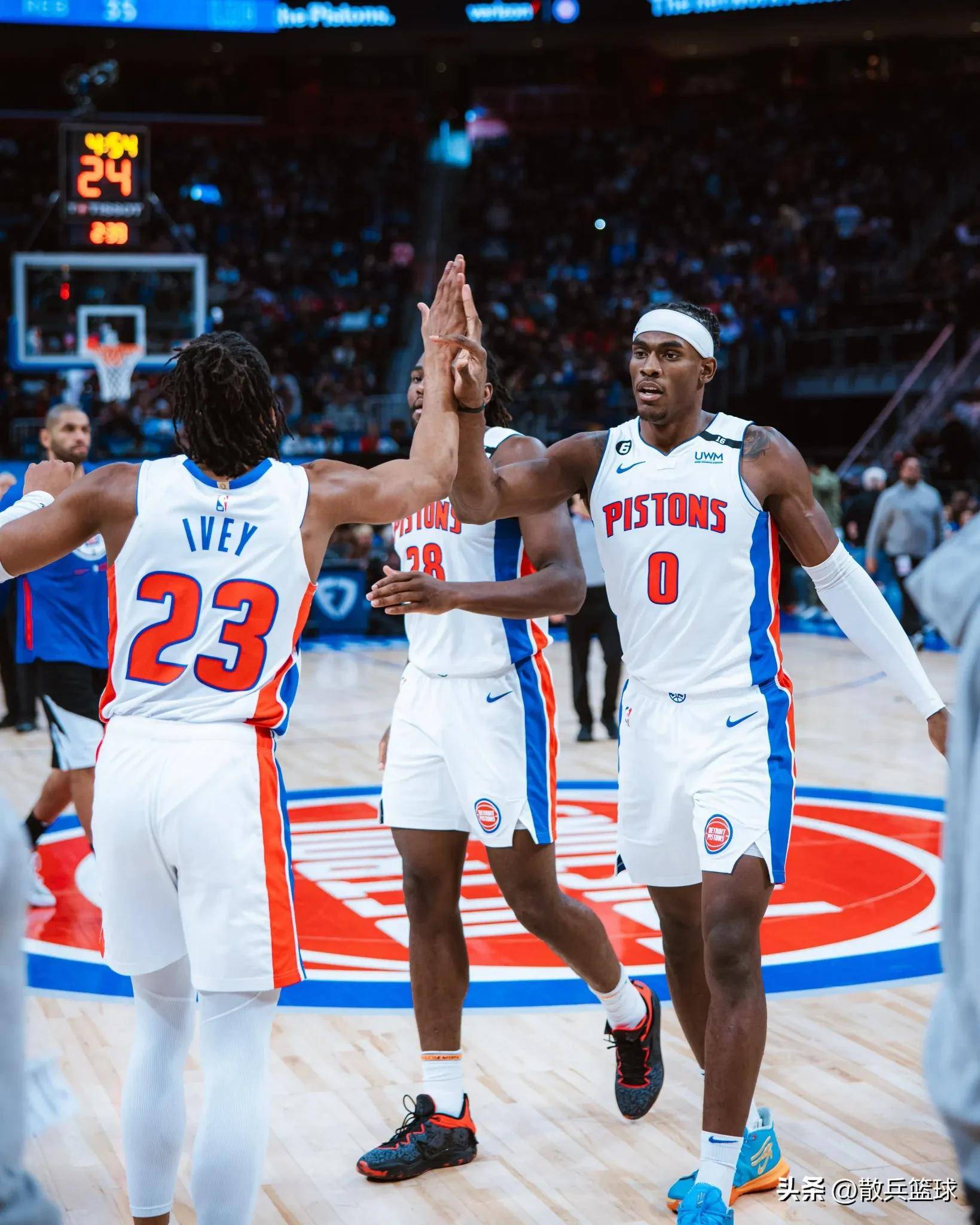 开云体育中国-绿衫军遭重创，首发球员频频伤退