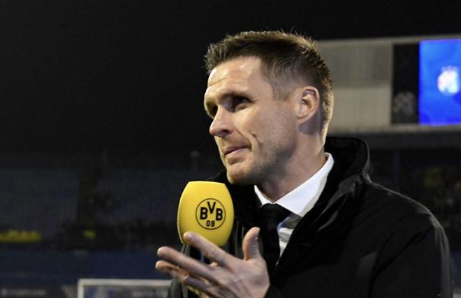 开云体育-官方宣布转会消息，沙尔克引进新外援强化阵容