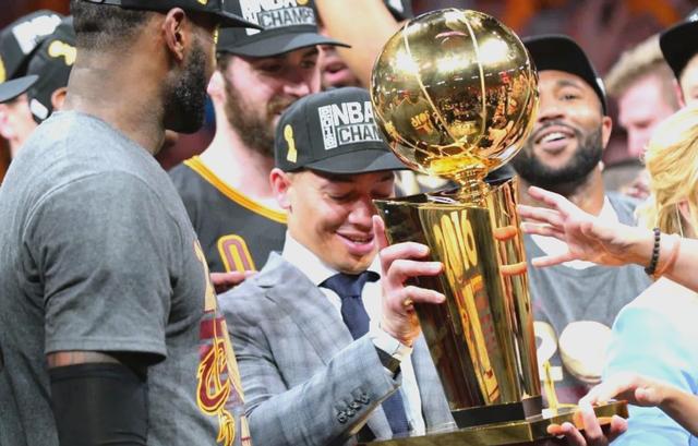 开云官网-球队战术调整,逆转比分取得胜利