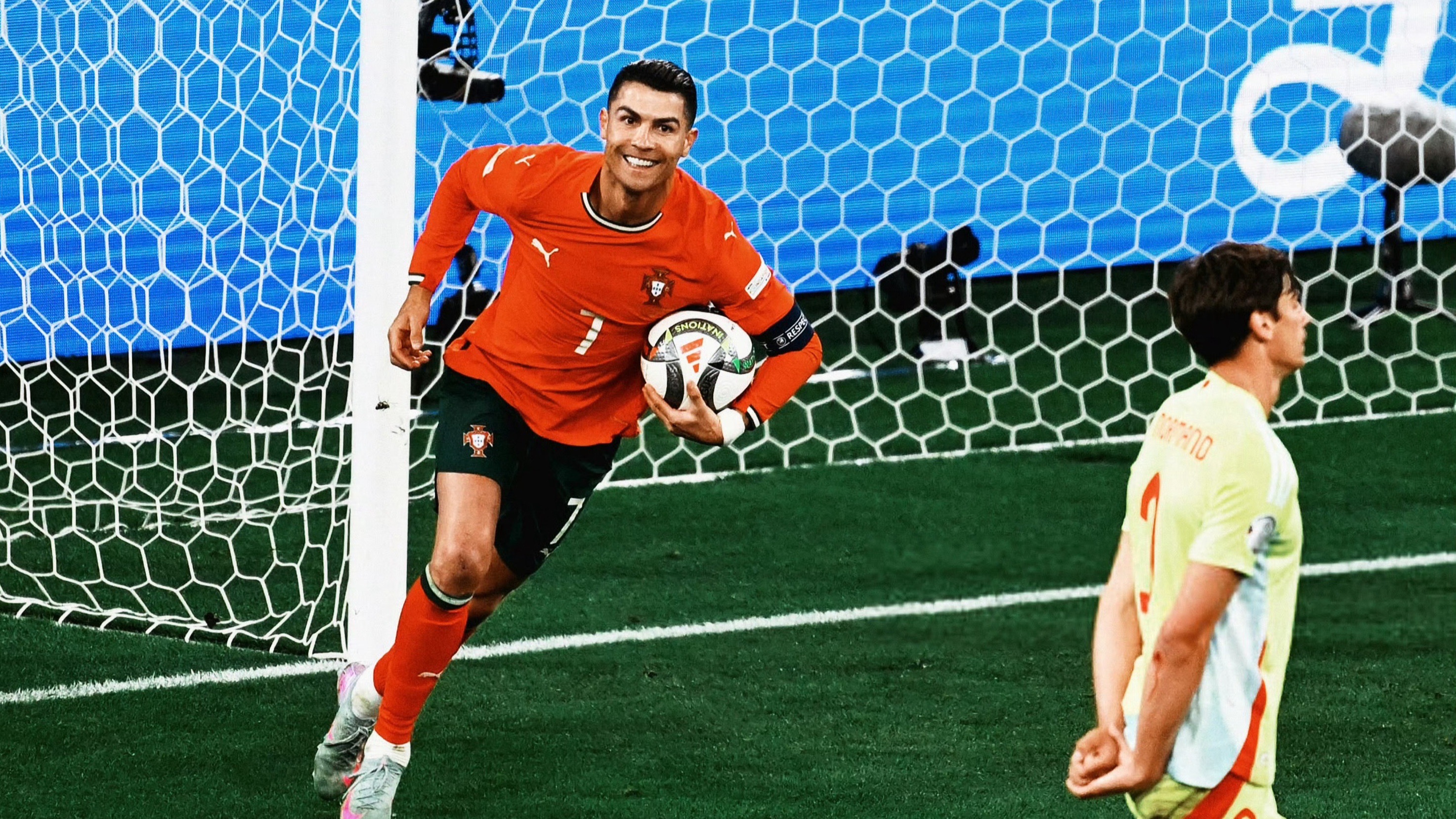 开云体育入口-包含葡萄牙险胜德国队，C罗补时绝平中超的词条