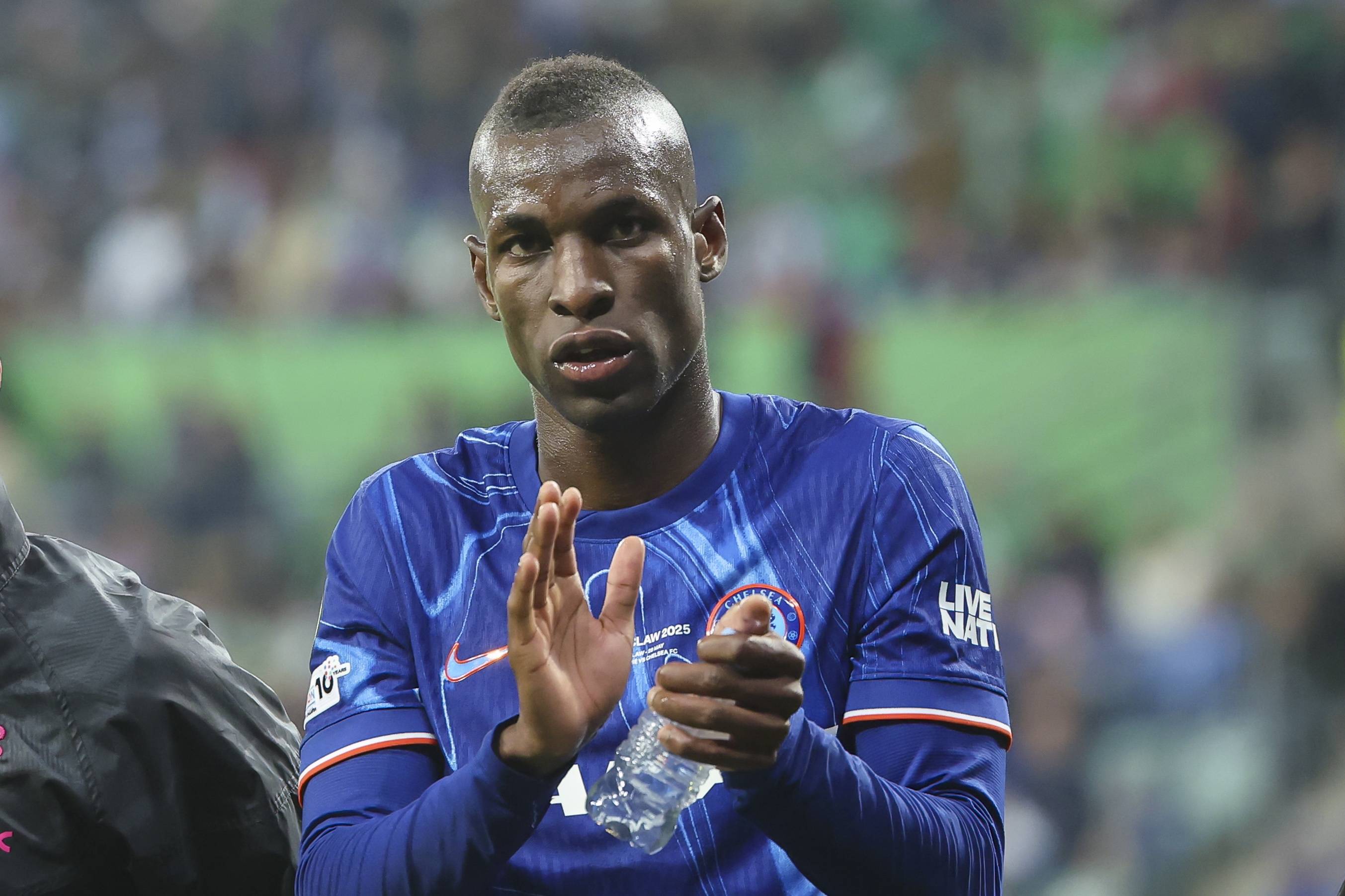 开云体育app-包含切尔西险胜巴萨，莱万关键助攻德甲的词条