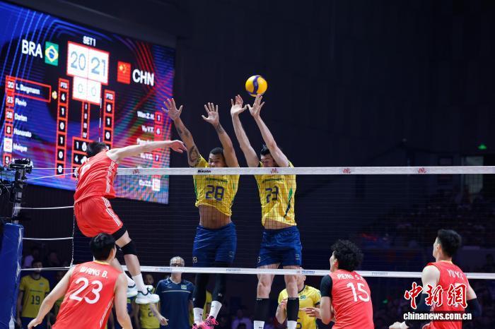 开云体育在线-关于巴西排球队以悬念结束比赛,晋级四强的信息