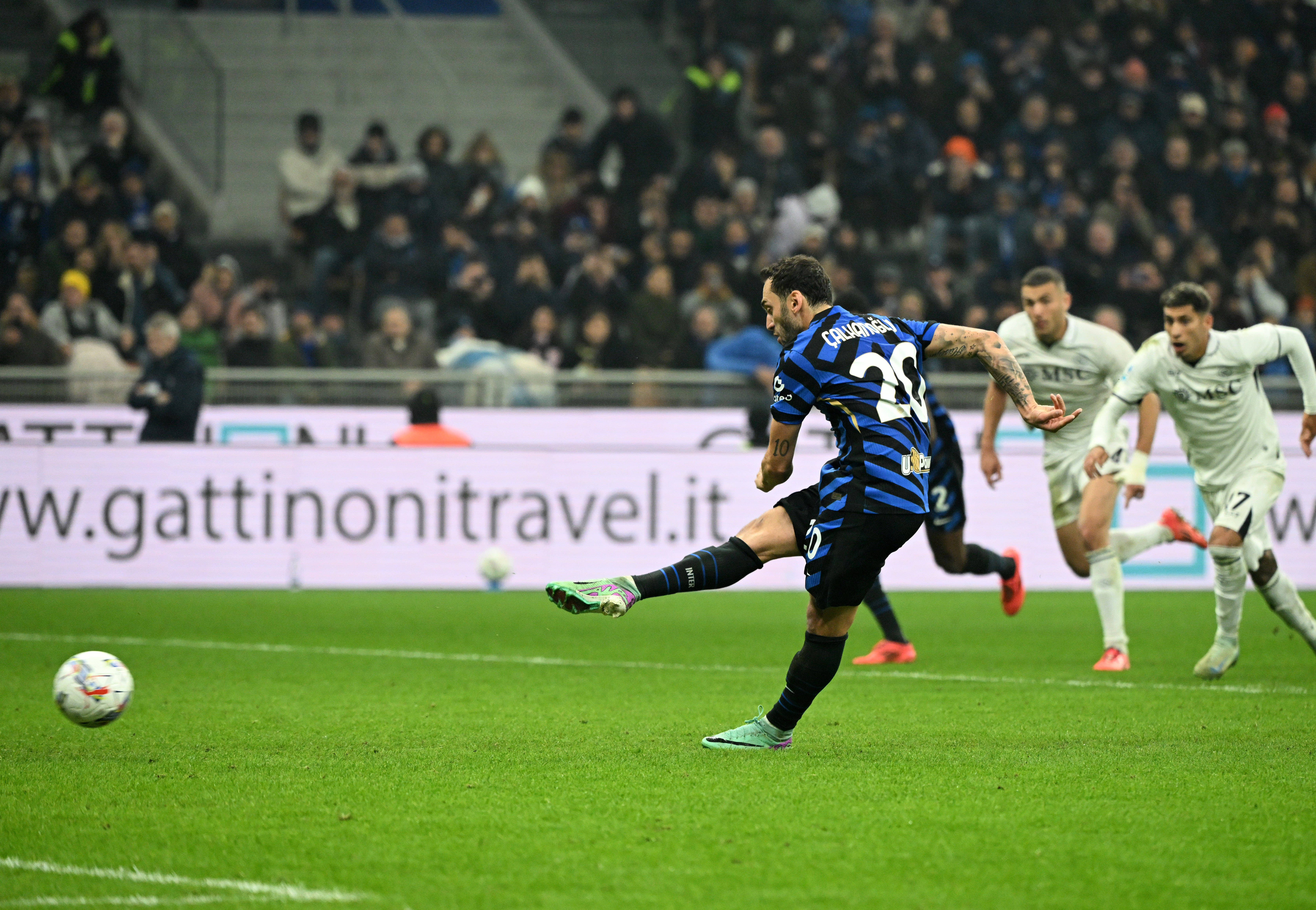 国米豪取八连胜,继续领跑意甲积分榜 国米豪取八连胜,继续领跑意甲积分榜