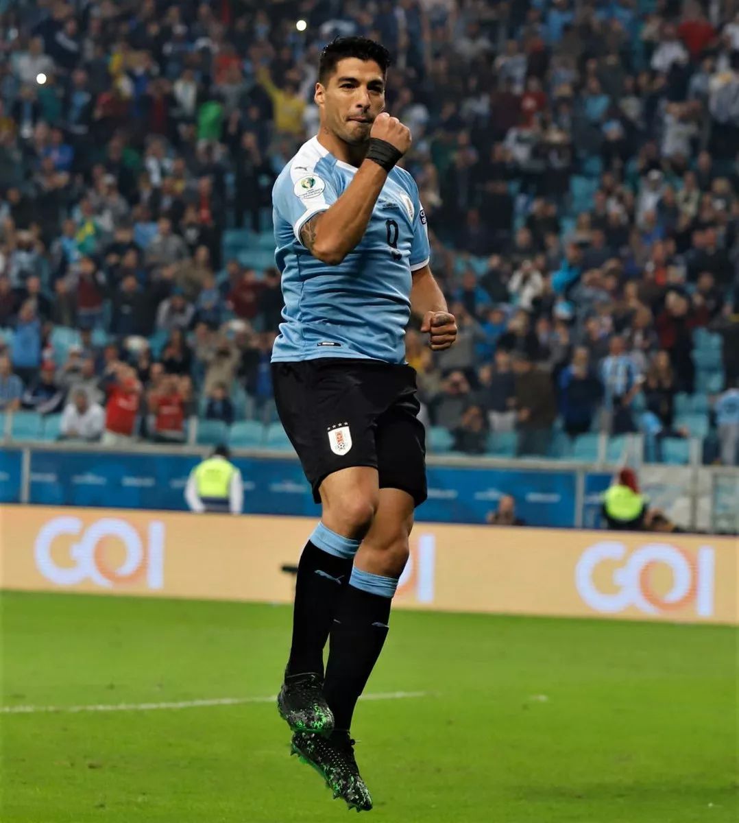 美洲球员发挥出色,助球队雄踞榜首 美洲球员发挥出色,助球队雄踞榜首