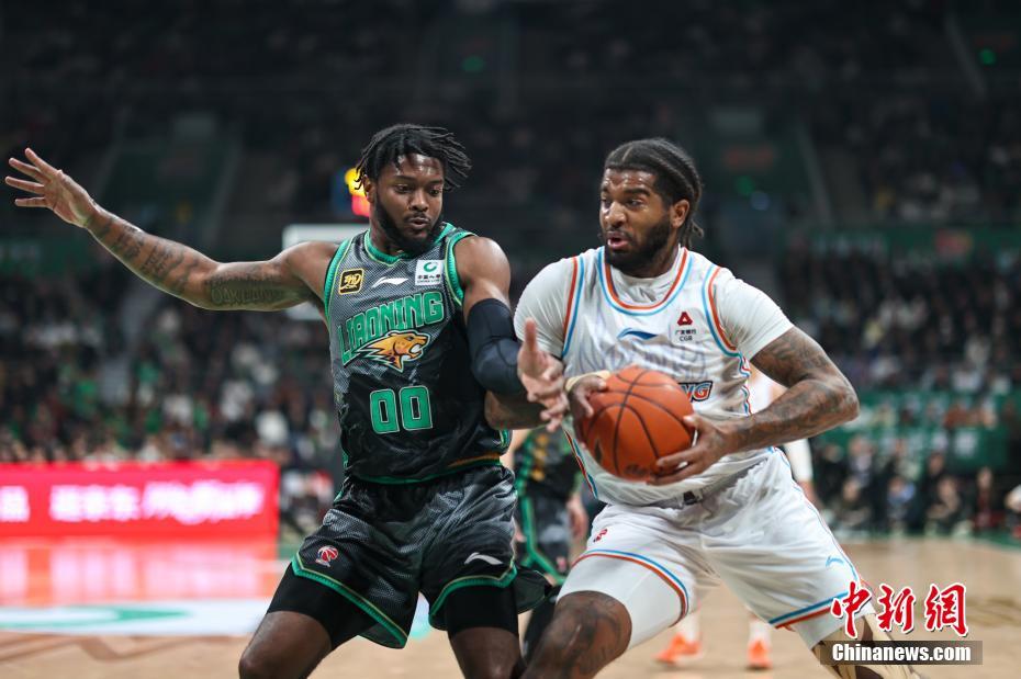 辽宁本钢队背靠背对阵山东男篮 辽宁本钢队背靠背对阵山东男篮