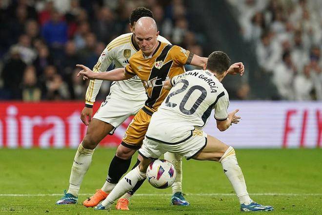 开云体育登录-赫罗纳前锋梅开二度，帮助球队获胜