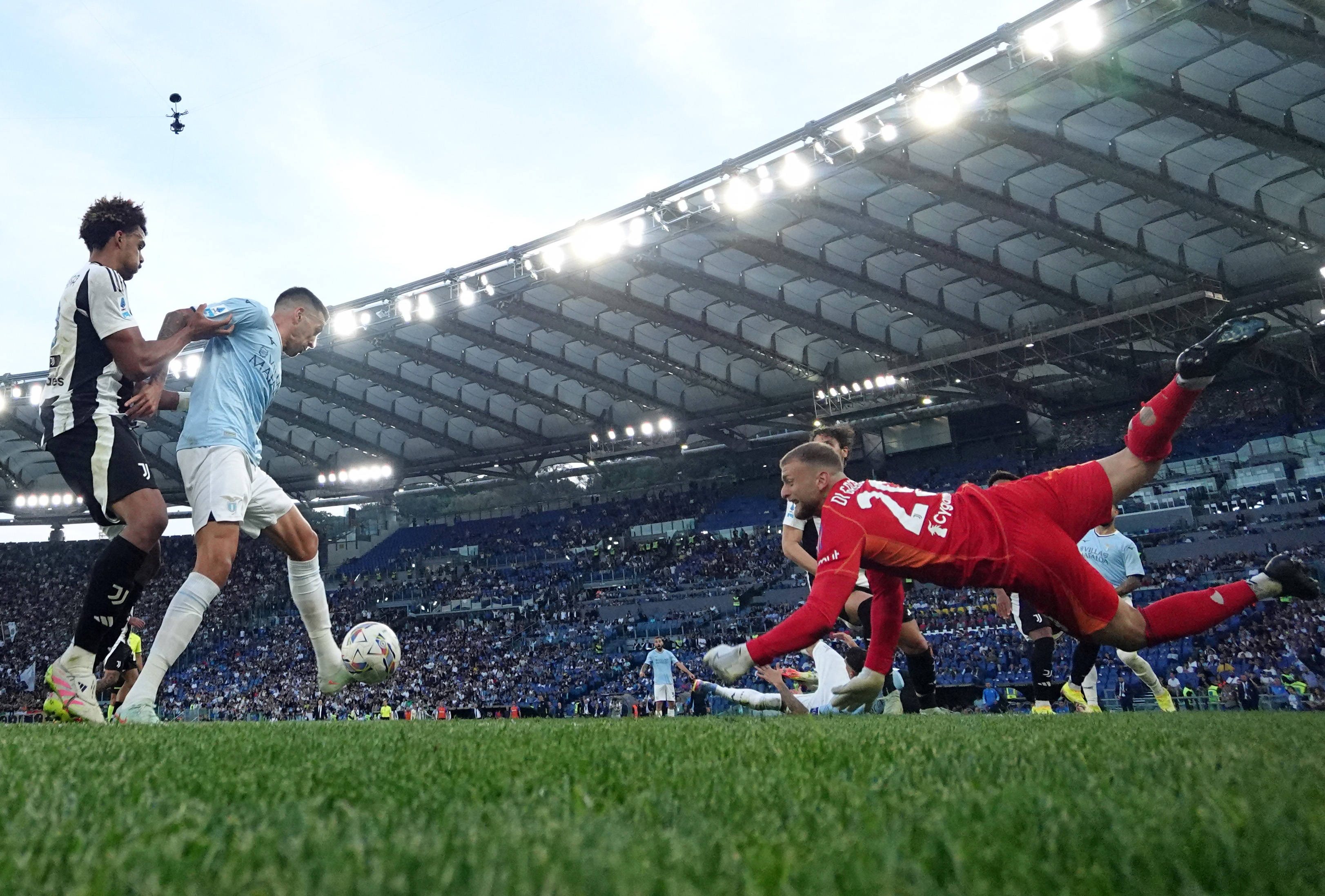 开云体育-拉齐奥客场战平尤文图斯，积分榜局势更加激烈的简单介绍