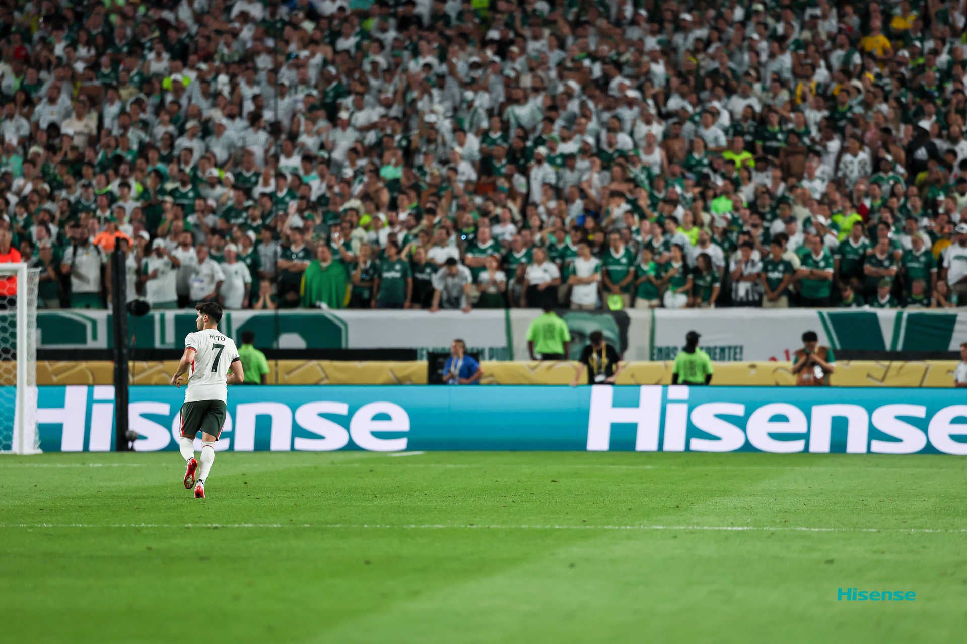 巴塞罗那被切尔西绝杀,惜败告终 巴塞罗那被切尔西绝杀,惜败告终