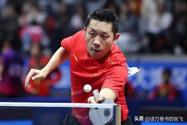 中国队鏖战波兰队,许昕点燃赛场 中国队鏖战波兰队,许昕点燃赛场