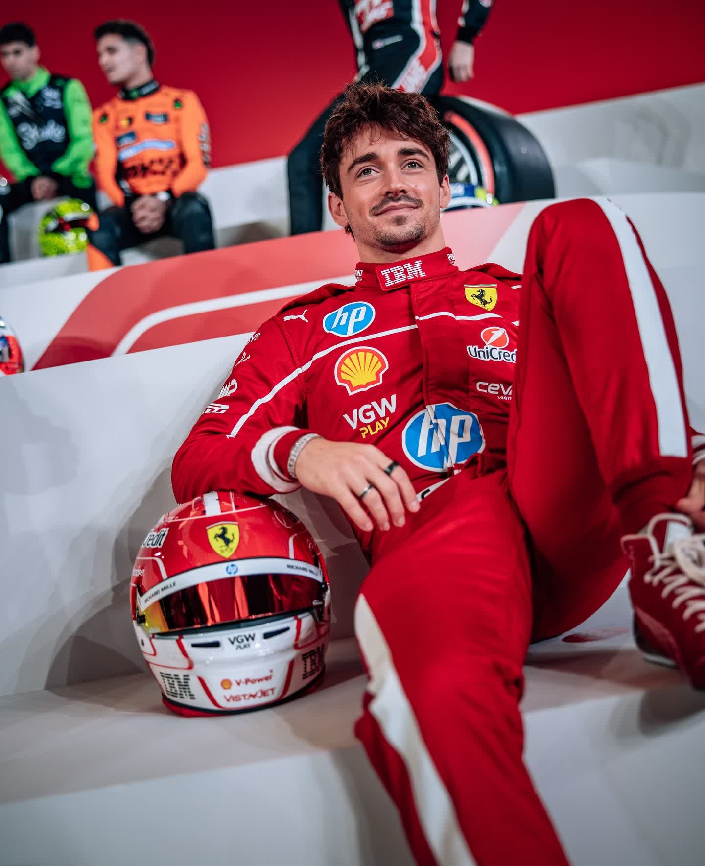 开云APP-阿斯顿马丁轻取红牛二队，诺里斯关键制胜