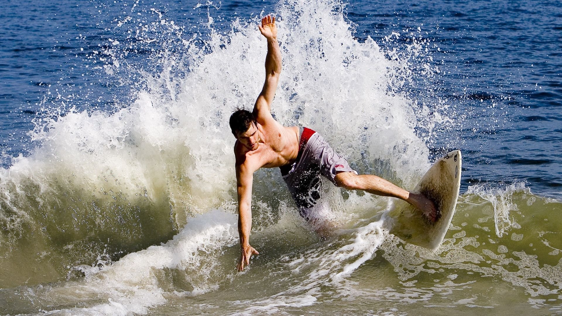 切特·霍姆格伦,一颗新星如何让辽宁防线支离破碎?