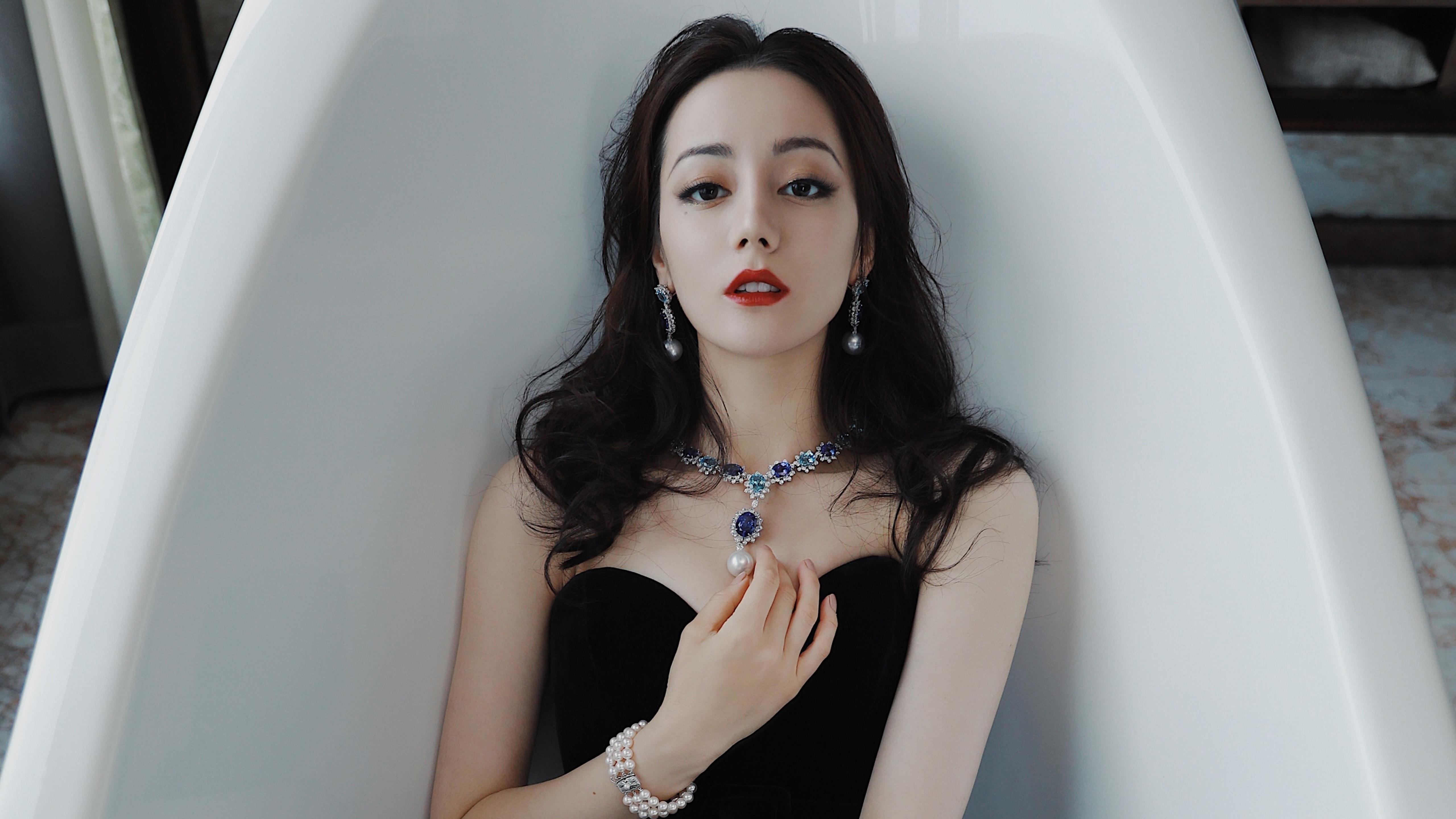 开云体育中国-总有人站在阴影里，当劳塔罗的锁链绞杀了整个总决赛之夜