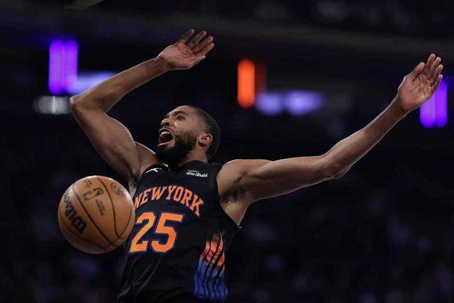 开云体育下载-NBA季后赛之夜，德罗赞完成自我救赎